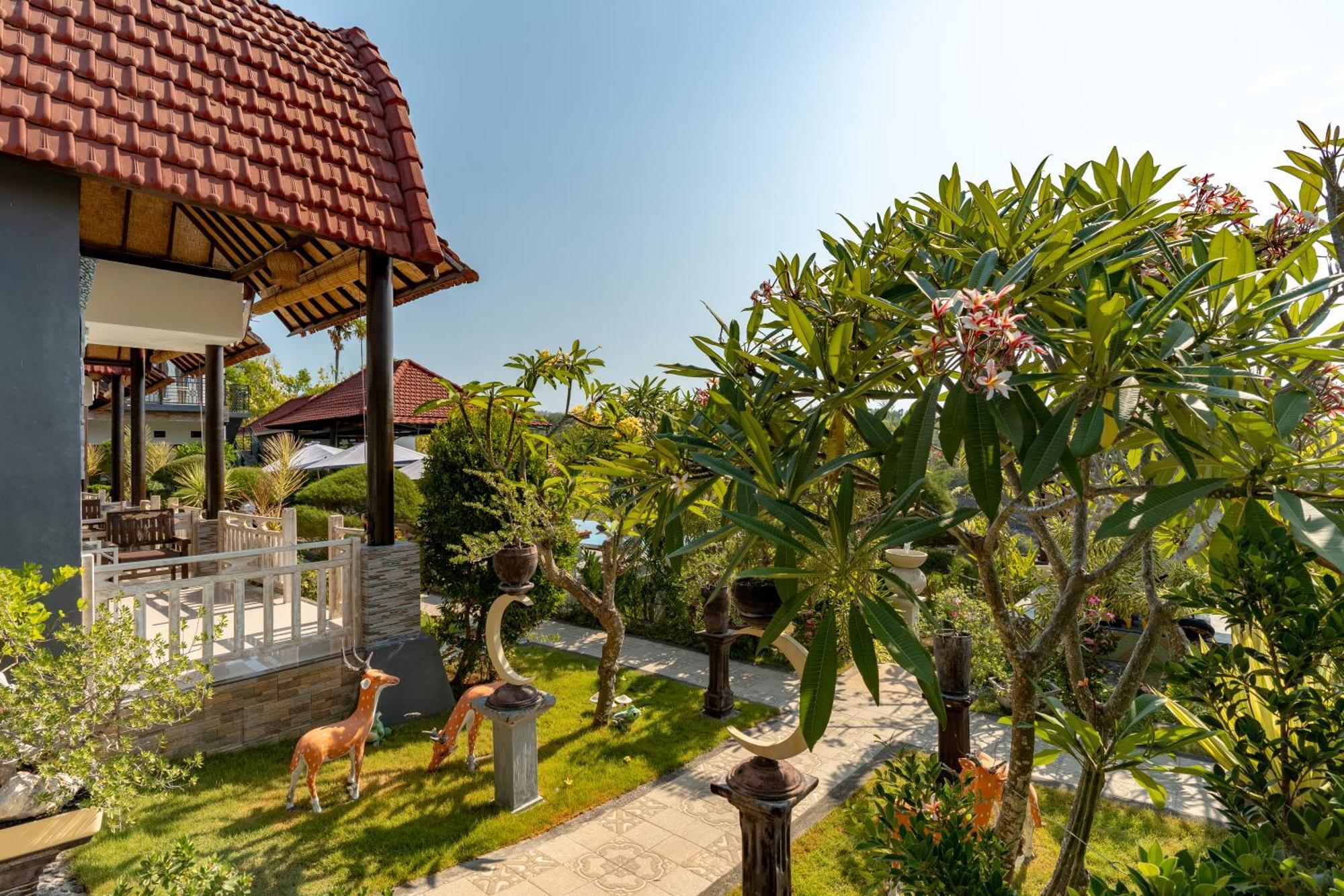 Kaylas Hill Resort Batununggul Ngoại thất bức ảnh